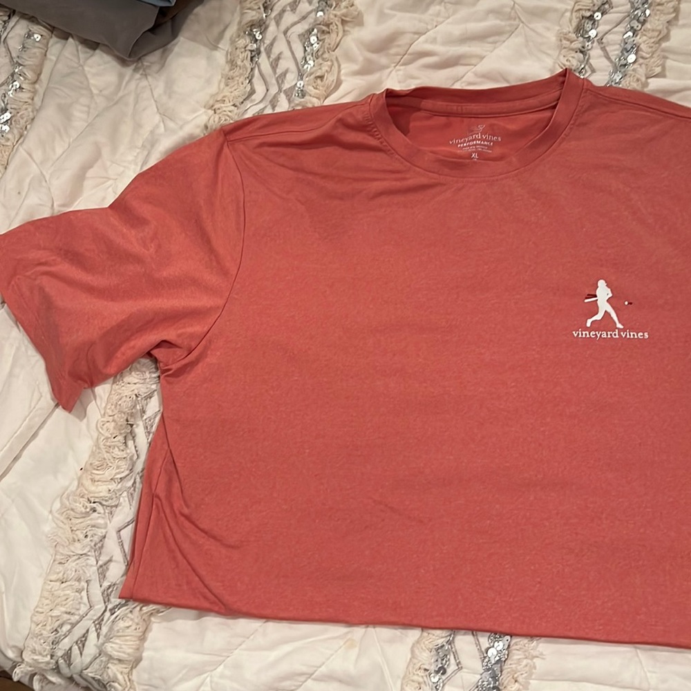 Vineyard Vines Salmon Kids XL (18) Baseball performance tee